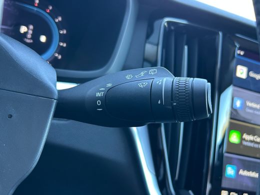 Volvo  V60 2.0 B3 Core | Google | Pilot Assist | Camera | Leder | ActivLease financial lease