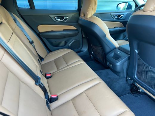 Volvo  V60 2.0 B3 Core | Google | Pilot Assist | Camera | Leder | ActivLease financial lease