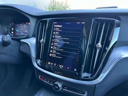 Volvo  V60 2.0 B3 Core | Google | Pilot Assist | Camera | Leder | ActivLease financial lease