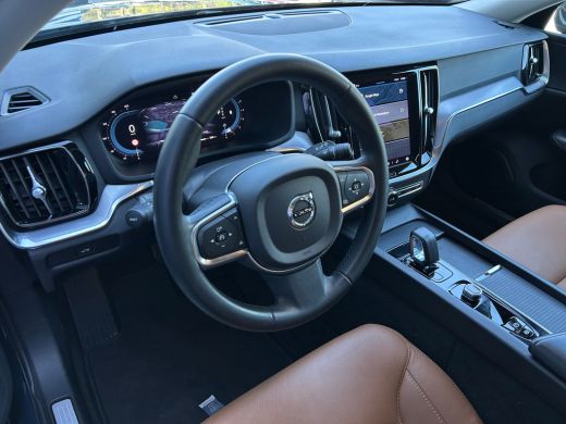 Volvo  V60 2.0 B3 Core | Google | Pilot Assist | Camera | Leder | ActivLease financial lease