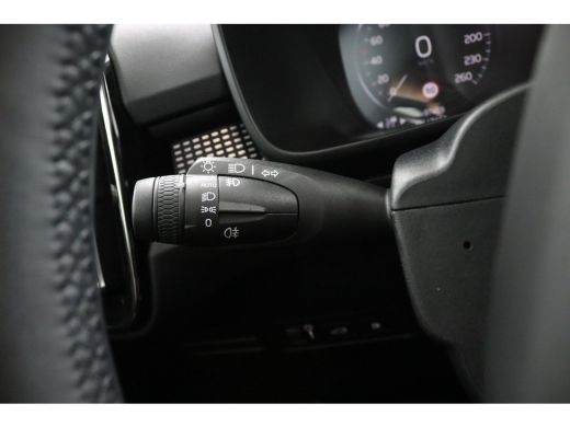 Volvo  XC40 T4 Recharge R-Design | Panoramadak | Harman Kardon | 360 Camera | Elektrische stoelen | Adaptieve... ActivLease financial lease