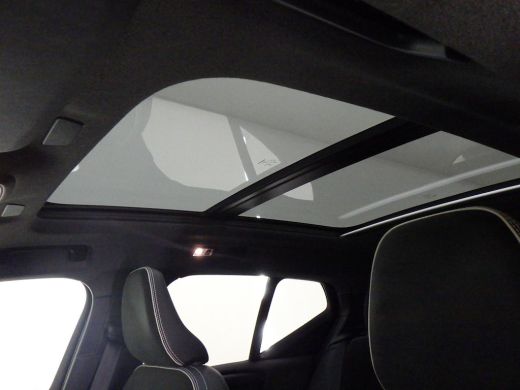 Volvo  XC40 1.5 T5 Recharge R-Design | Panoramadak | Trekhaak | Camera | Adaptieve cruise control | Stoel en ... ActivLease financial lease