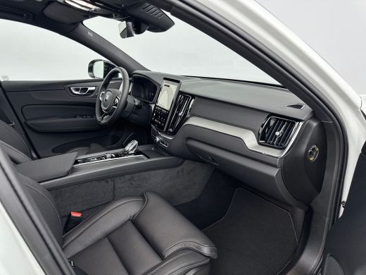 Volvo  XC60 T6 Recharge Plus Black Edition | 21" | Geventileerd Nappa | Stoelventilatie | Trekhaak | Head-Up ... ActivLease financial lease