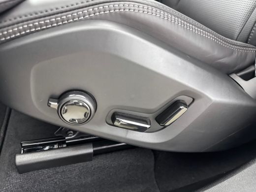 Volvo  XC60 T6 Recharge Plus Black Edition | 21" | Geventileerd Nappa | Stoelventilatie | Trekhaak | Head-Up ... ActivLease financial lease