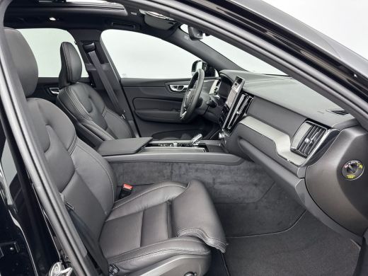 Volvo  XC60 T6 Recharge Plus Black Edition | 21" | Geventileerd Nappa | Stoelventilatie | Trekhaak | Head-Up ... ActivLease financial lease