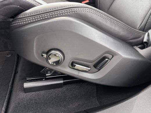 Volvo  XC60 T6 Recharge Plus Black Edition | 21" | Geventileerd Nappa | Stoelventilatie | Trekhaak | Head-Up ... ActivLease financial lease