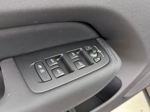 Volvo  XC60 T6 Recharge Plus Black Edition | 21" | Geventileerd Nappa | Stoelventilatie | Trekhaak | Head-Up ... ActivLease financial lease