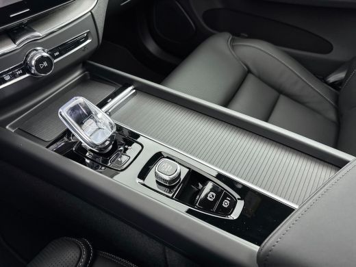 Volvo  XC60 T6 Recharge Plus Black Edition | 21" | Geventileerd Nappa | Stoelventilatie | Trekhaak | Head-Up ... ActivLease financial lease