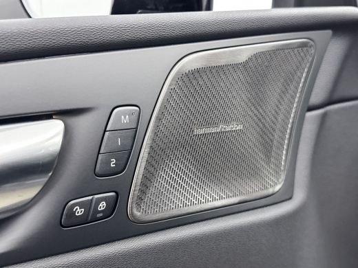 Volvo  XC60 T6 Recharge Plus Black Edition | 21" | Geventileerd Nappa | Stoelventilatie | Trekhaak | Head-Up ... ActivLease financial lease