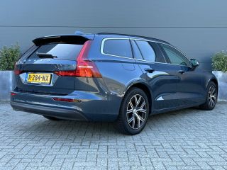 Volvo  V60 2.0 B3 Core | Google | Pilot Assist | Camera | Leder |