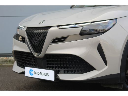 Alfa Romeo Junior 1.2 Turbo Hybrid Ibrida | Adaptive Cruise | Carplay | LED | LMV | Keyless | Climate Controle | PD... ActivLease financial lease