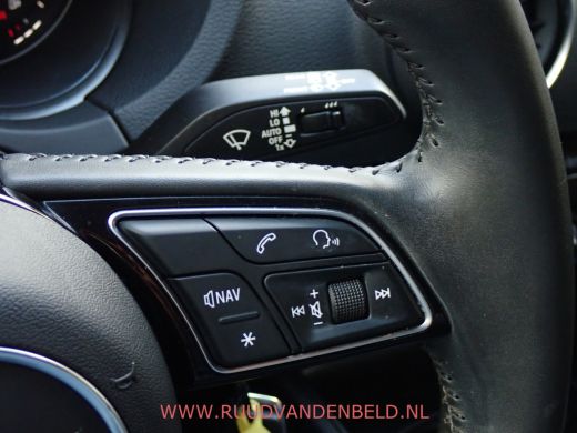 Audi A3 Sportback 30TFSI CARPLAY / CRUISE / NAVIGATIE / PDC ActivLease financial lease