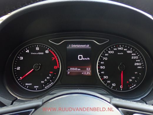 Audi A3 Sportback 30TFSI CARPLAY / CRUISE / NAVIGATIE / PDC ActivLease financial lease