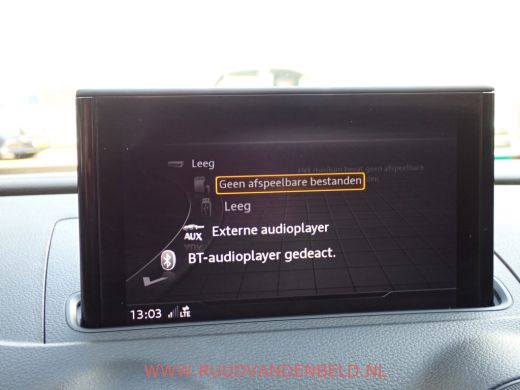 Audi A3 Sportback 30TFSI CARPLAY / CRUISE / NAVIGATIE / PDC ActivLease financial lease
