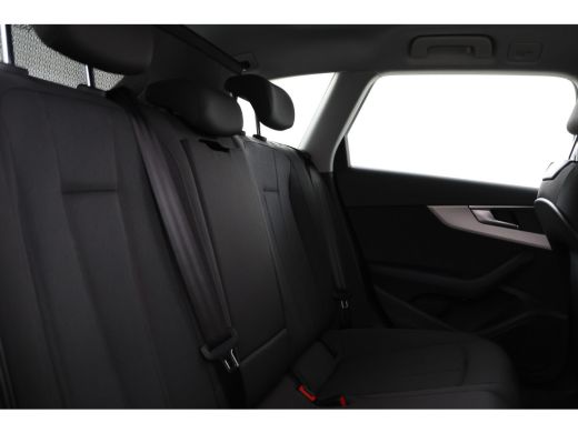 Audi A4 Avant 35 TDI Pro Line Cruise Control, Airco ActivLease financial lease