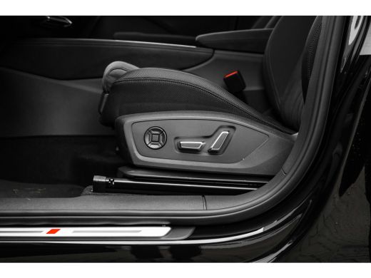 Audi Q3 S edition e-hybrid 272 pk 272PK | Panorama Dak | Matrix LED incl. Digitale lichtprojecties | 360 ... ActivLease financial lease