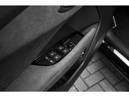 Audi Q3 S edition e-hybrid 272 pk 272PK | Panorama Dak | Matrix LED incl. Digitale lichtprojecties | 360 ... ActivLease financial lease