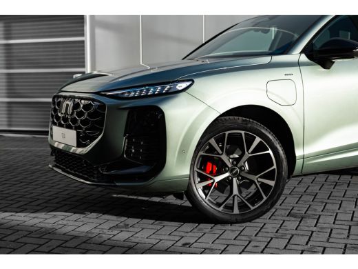 Audi Q3 S edition | Adaptive cruise control | Audi sound system | Cruise control ActivLease financial lease