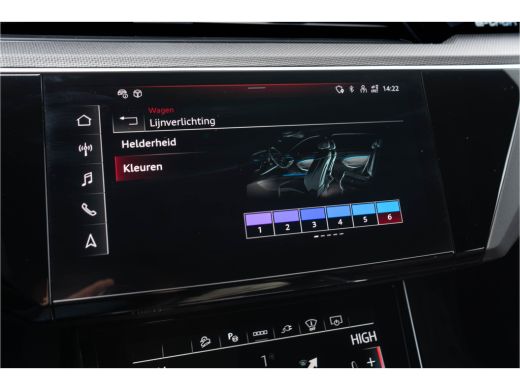 Audi SQ8 e-tron quattro / Panoramadak/ Bang & Olufsen Sound System/ Rode stiksels/ Head-up/ / Trekhaak/ 37... ActivLease financial lease