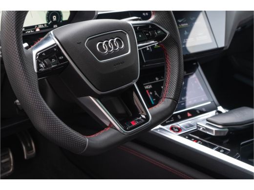 Audi SQ8 e-tron quattro / Panoramadak/ Bang & Olufsen Sound System/ Rode stiksels/ Head-up/ / Trekhaak/ 37... ActivLease financial lease