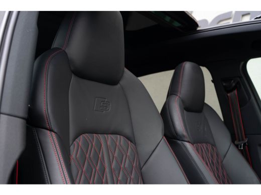 Audi SQ8 e-tron quattro / Panoramadak/ Bang & Olufsen Sound System/ Rode stiksels/ Head-up/ / Trekhaak/ 37... ActivLease financial lease