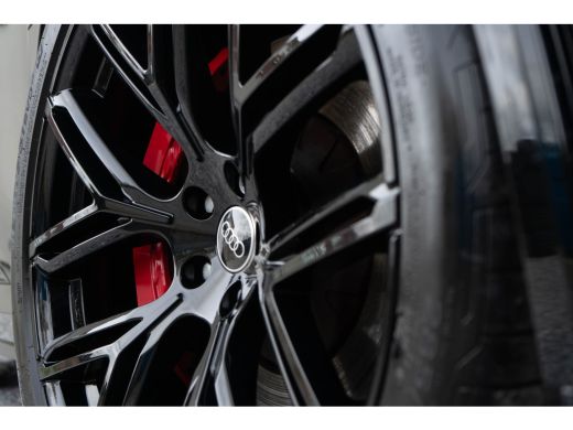 Audi SQ8 e-tron quattro / Panoramadak/ Bang & Olufsen Sound System/ Rode stiksels/ Head-up/ / Trekhaak/ 37... ActivLease financial lease