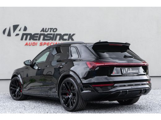 Audi SQ8 e-tron quattro / Panoramadak/ Bang & Olufsen Sound System/ Rode stiksels/ Head-up/ / Trekhaak/ 37... ActivLease financial lease