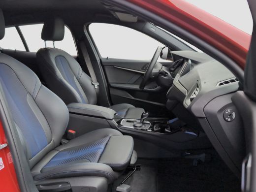 BMW 1 Serie 118i M-Sport | 17 inch | Virtual Cockpit | LED | Navigatie | Cruise Control | Airco (automatisch)... ActivLease financial lease