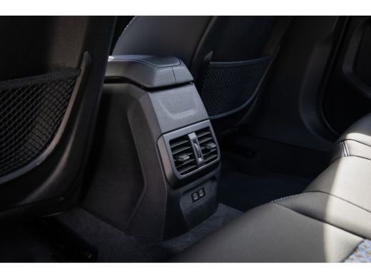 BMW 1 Serie 118i M-Sport | 17 inch | Virtual Cockpit | LED | Navigatie | Cruise Control | Airco (automatisch)... ActivLease financial lease