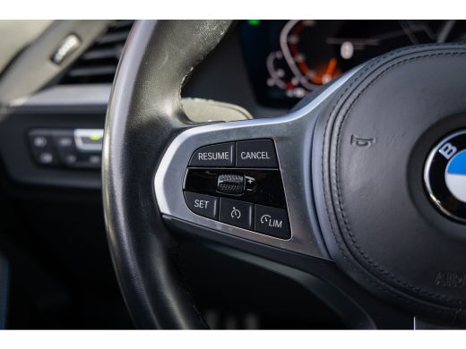 BMW 1 Serie 118i M-Sport | 17 inch | Virtual Cockpit | LED | Navigatie | Cruise Control | Airco (automatisch)... ActivLease financial lease