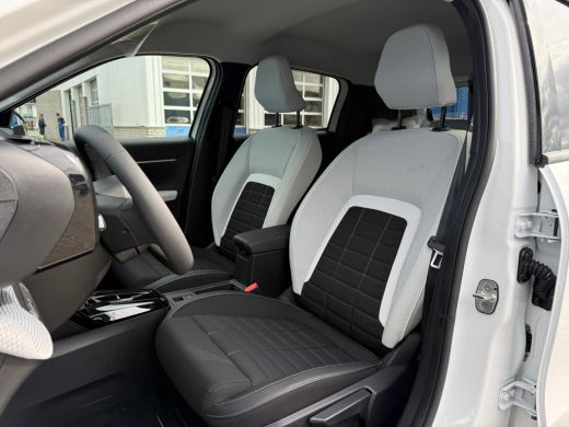 Citroën C3 Max Automaat | Achteruitrijcamera | Cruise control | Airco | Apple carplay & Android auto ActivLease financial lease