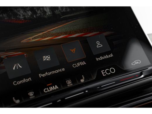 CUPRA Formentor 1.5 TSI e-Hybrid 272pk VZ Performance | Panoramadak | Trekhaak | Leder | Sennheiser | 360 Camera ActivLease financial lease
