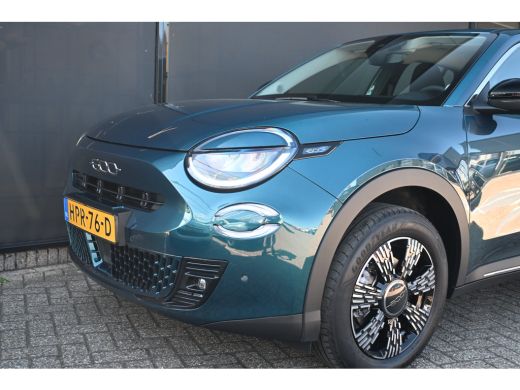 Fiat 600 1.2 Hybrid Urban 110pk | Pack Style + Comfort | Keyless-Entry | Achteruitrijcamera | Navigatie | ... ActivLease financial lease