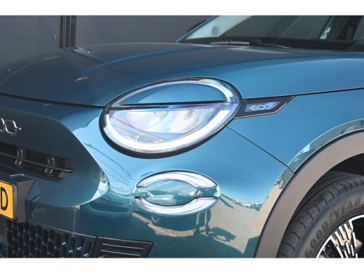 Fiat 600 1.2 Hybrid Urban 110pk | Pack Style + Comfort | Keyless-Entry | Achteruitrijcamera | Navigatie | ... ActivLease financial lease