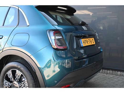 Fiat 600 1.2 Hybrid Urban 110pk | Pack Style + Comfort | Keyless-Entry | Achteruitrijcamera | Navigatie | ... ActivLease financial lease