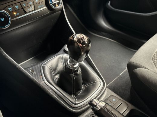 Ford Fiesta 1.0 EcoBoost ST-Line (APPLE CARPLAY, GROOT NAVI, CLIMATE, PARKEERSENSOREN, KEYLESS, SPORTSTOELEN,... ActivLease financial lease