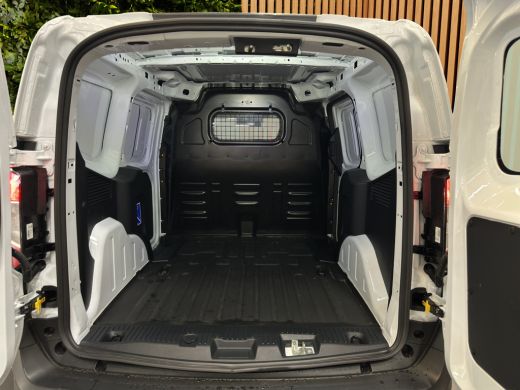 Ford Transit Courier 1.5 EcoBlue Trend Stoelverwarming | CarPlay | Climate | Cruise ActivLease financial lease