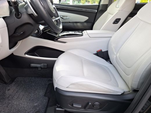 Hyundai Tucson 1.6 T-GDI HEV Premium | Trekhaak 1.650kg! | Climate Control 3 zone | Rijklaarprijs ! ActivLease financial lease