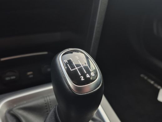 Kia Ceed 1.5 T-GDi DynamicLine 160pk | Trekhaak | Full LED | Camera | Adaptive CC | Carplay/android auto | ActivLease financial lease