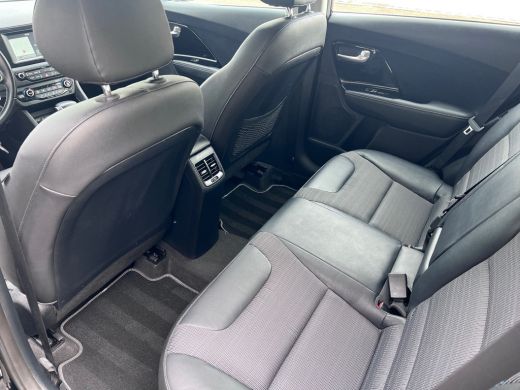 Kia Niro 1.6 GDi Hybrid DynamicLine/Half-leder/Trekhaak/Carplay/Camera/Led ActivLease financial lease