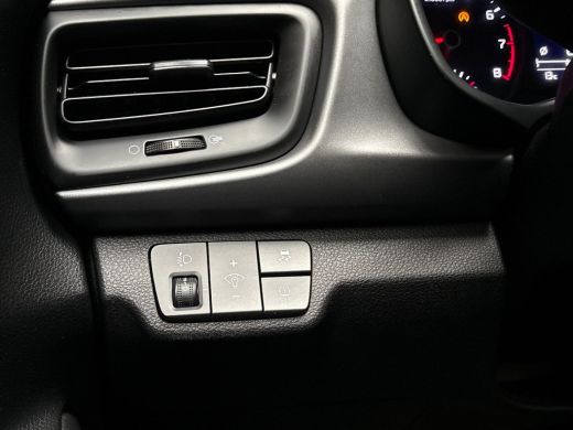 Kia Rio 1.0 TGDI Navigator Sport (APPLE CARPLAY, NAVIGATIE, CAMERA, SPORTSTOELEN, CRUISE, PARKEERSENSOREN... ActivLease financial lease