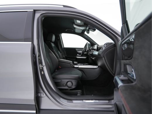 Mercedes-Benz 200-klasse 200 d ( VAN ) Premium AMG-SportPack Aut. *LEATHER-MICROFIBRE | FULL-LED | AMBIENT-LIGHT | WIDE-SC... ActivLease financial lease