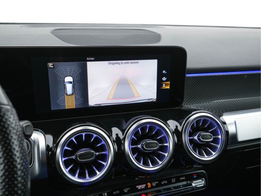 Mercedes-Benz 200-klasse 200 d ( VAN ) Premium AMG-SportPack Aut. *LEATHER-MICROFIBRE | FULL-LED | AMBIENT-LIGHT | WIDE-SC... ActivLease financial lease