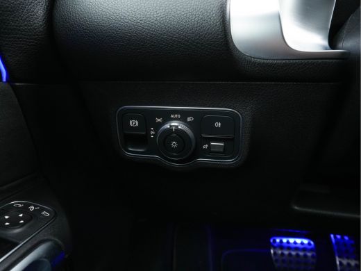 Mercedes-Benz 200-klasse 200 d ( VAN ) Premium AMG-SportPack Aut. *LEATHER-MICROFIBRE | FULL-LED | AMBIENT-LIGHT | WIDE-SC... ActivLease financial lease