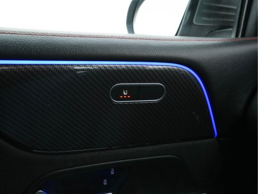 Mercedes-Benz 200-klasse 200 d ( VAN ) Premium AMG-SportPack Aut. *LEATHER-MICROFIBRE | FULL-LED | AMBIENT-LIGHT | WIDE-SC... ActivLease financial lease