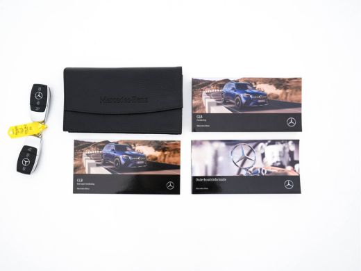 Mercedes-Benz 200-klasse 200 d ( VAN ) Premium AMG-SportPack Aut. *LEATHER-MICROFIBRE | FULL-LED | AMBIENT-LIGHT | WIDE-SC... ActivLease financial lease