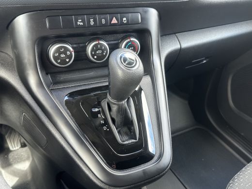 Mercedes-Benz Citan 110 CDI AUTOMAAT / ** 14.078 KM ** / CAMERA / TREKHAAK / CRUISE / AIRCO / CARPLAY ActivLease financial lease