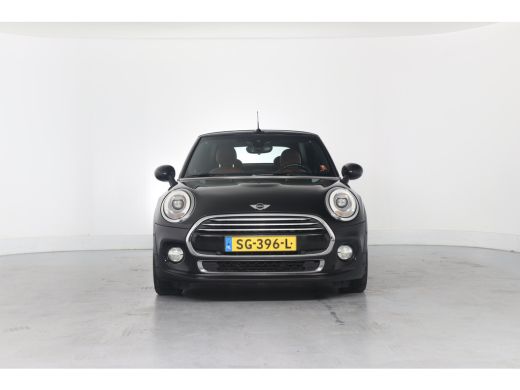 Mini Cooper Cabrio 1.5 Cooper Chili Serious Business | Stoelverwarming | Camera | Head-Up | Climate Control | Leder ... ActivLease financial lease