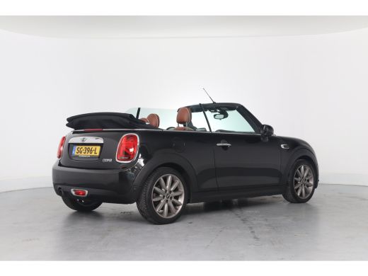 Mini Cooper Cabrio 1.5 Cooper Chili Serious Business | Stoelverwarming | Camera | Head-Up | Climate Control | Leder ... ActivLease financial lease