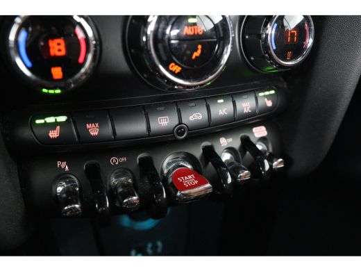 Mini Cooper Cabrio 1.5 Cooper Chili Serious Business | Stoelverwarming | Camera | Head-Up | Climate Control | Leder ... ActivLease financial lease
